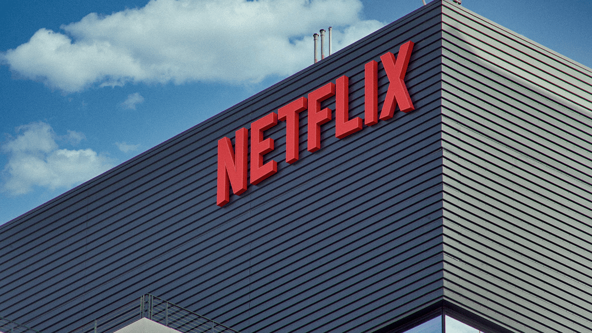 fachada de empresa com logo da Netflix