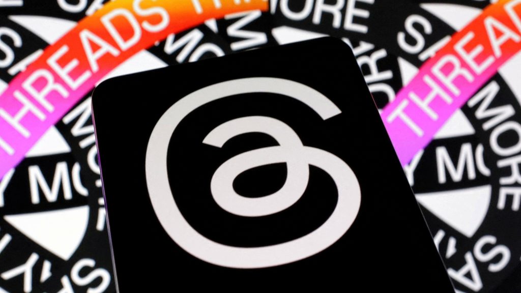 celular com logo do threads