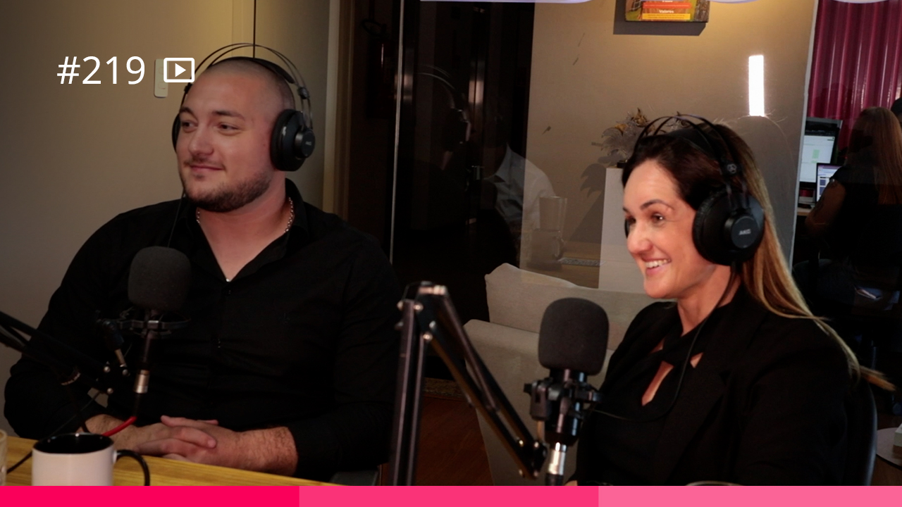 Ep. 219 - Como transformar talento em renda com estratégia e atitude. | #219 – Michele e Jonathan